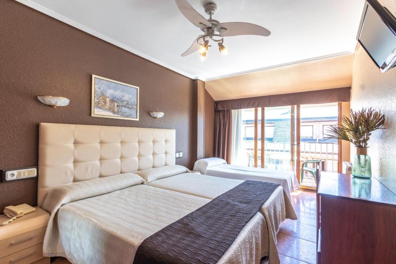 Hotel Gala Noja Ngoại thất bức ảnh