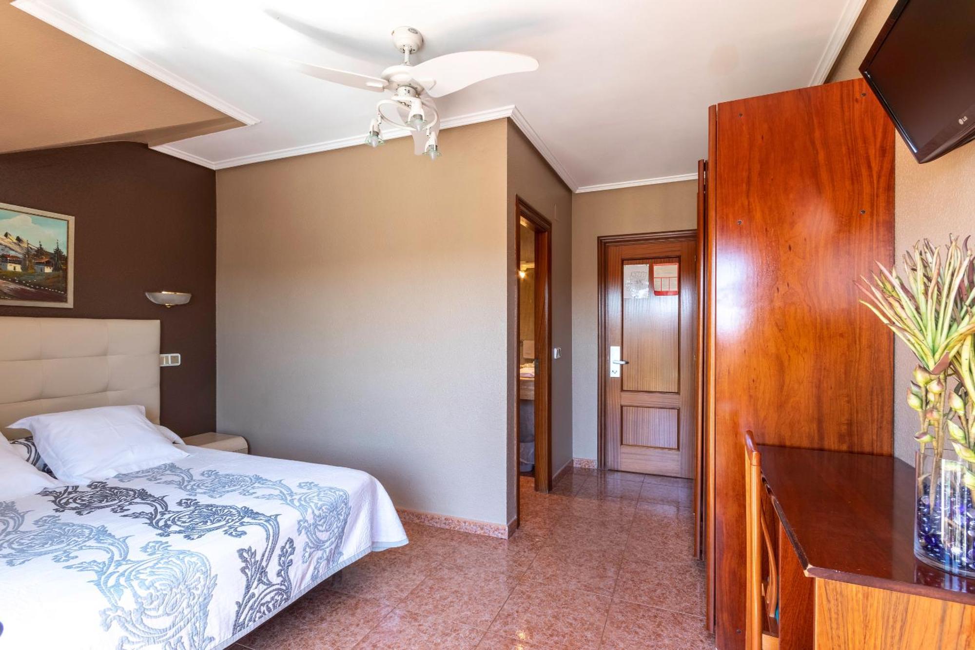 Hotel Gala Noja Ngoại thất bức ảnh